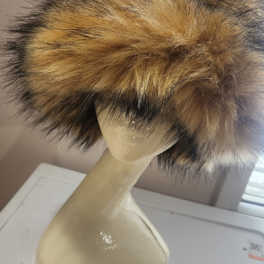 Hat - Picture 2 of 3